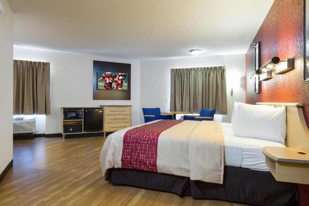 Red Roof Inn Houston - Westchase Exterior photo