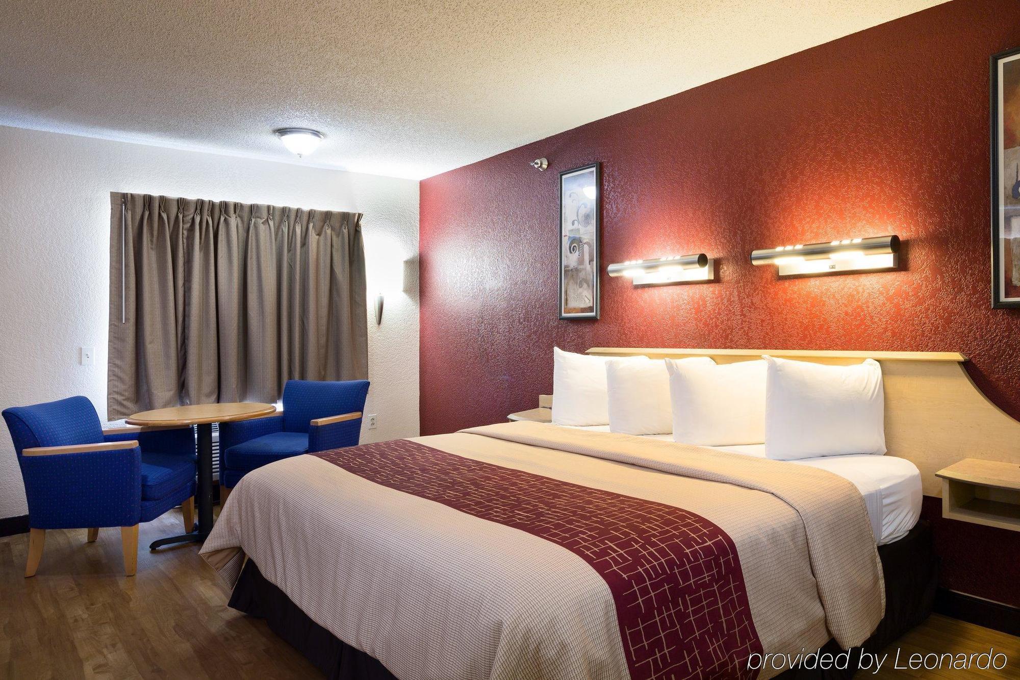 Red Roof Inn Houston - Westchase Exterior photo